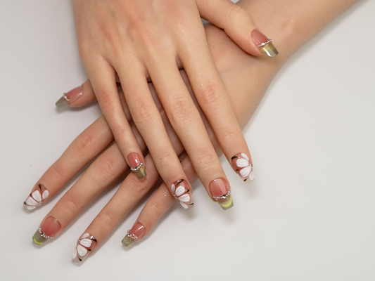 Green Field Flora Elegant Press-On Nails | Hand-painted Conffin