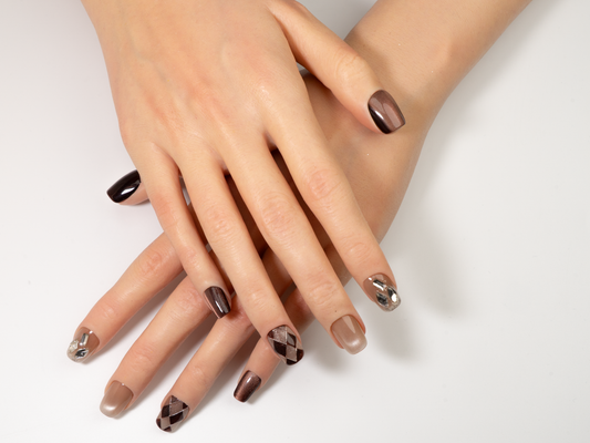 Cozy Winter Press-On Nails | Handmade Cat Eye Crystal Leaf Square