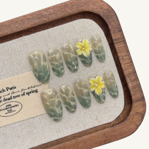 Lemon Sea Salt Press-On Nails | Handmade Yellow Green Ombre Oval