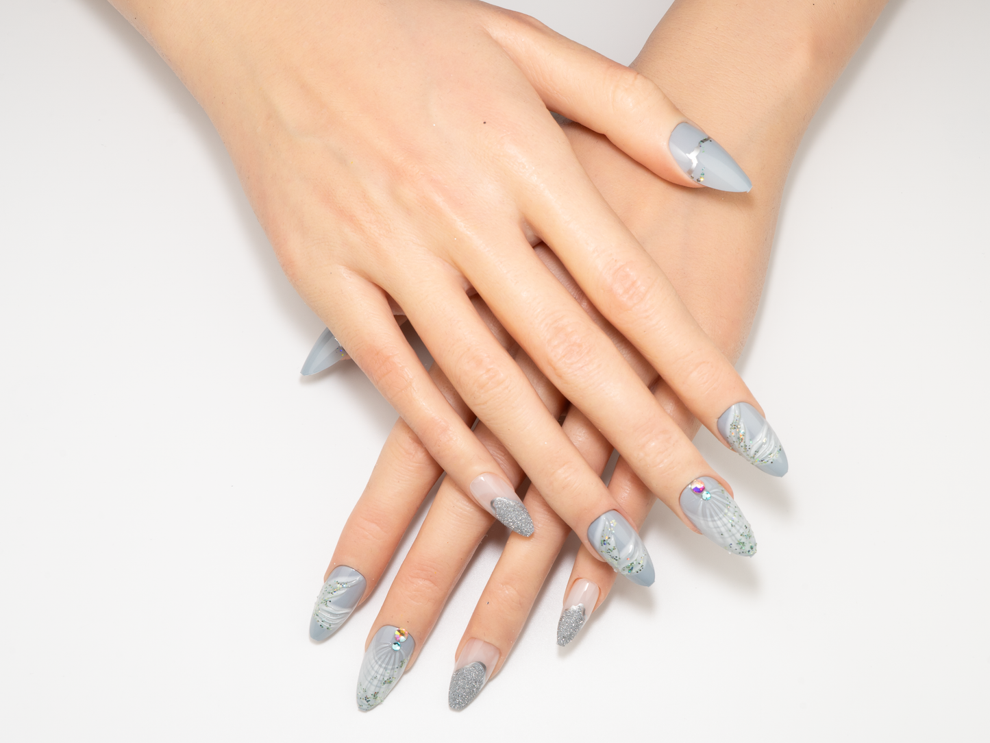 Ice Crystal Relief Press-Ons | Silver Glitter | Almond