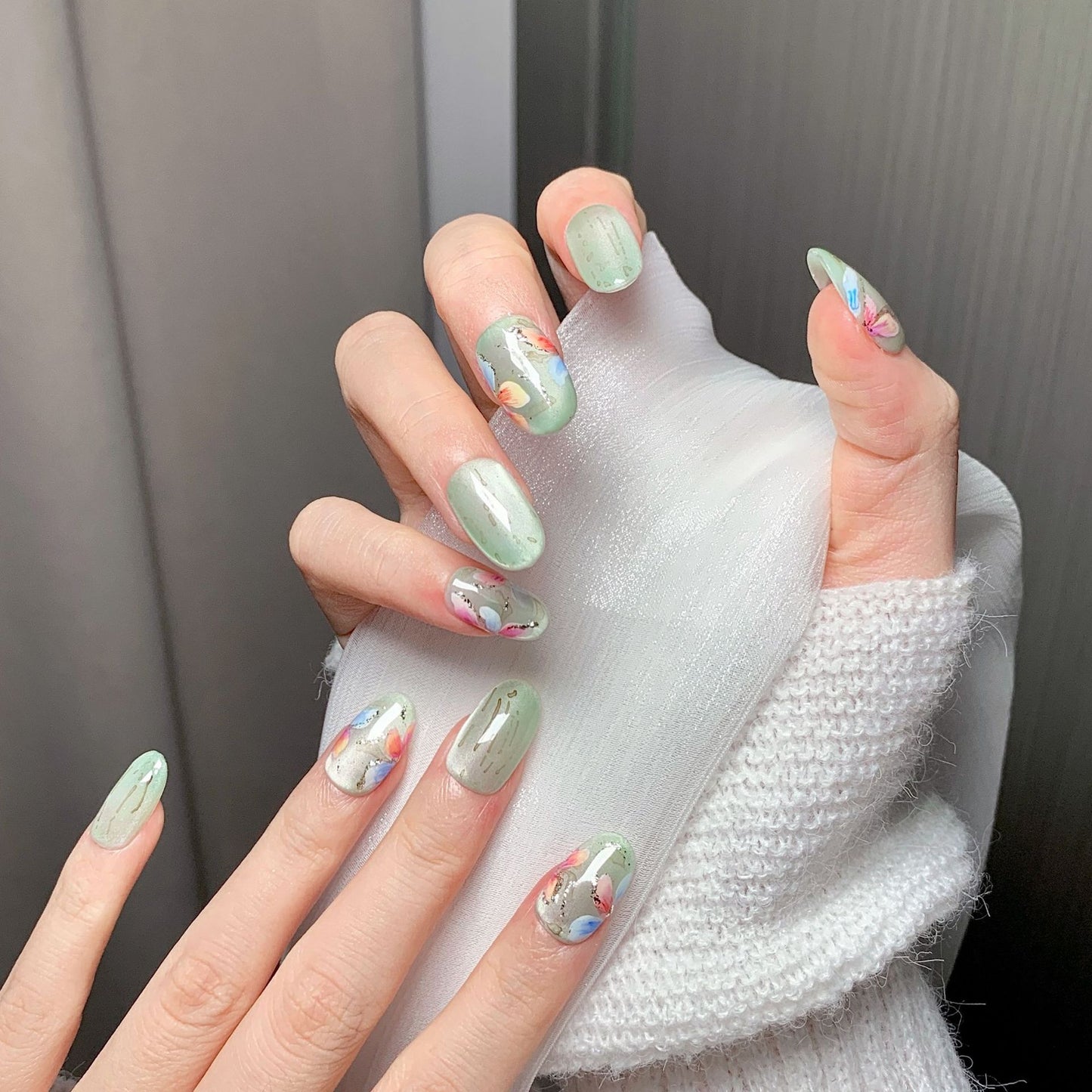 Light Green Butterfly Press-On Nails