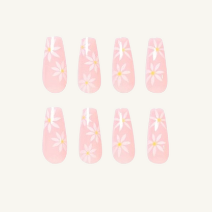 Fresh Daisy Press-On Nails | White Floral Pattern Coffin