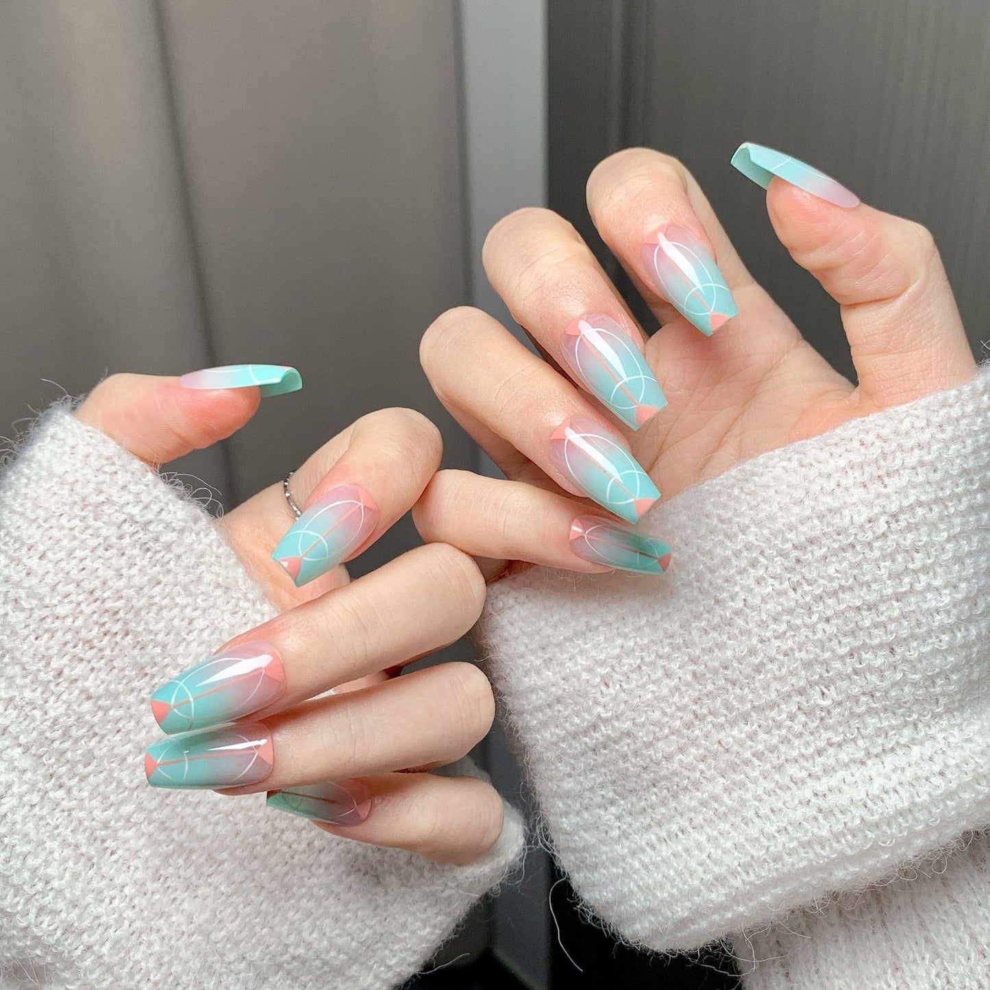 Light Green Geometric Trapezoid Press-On Nails