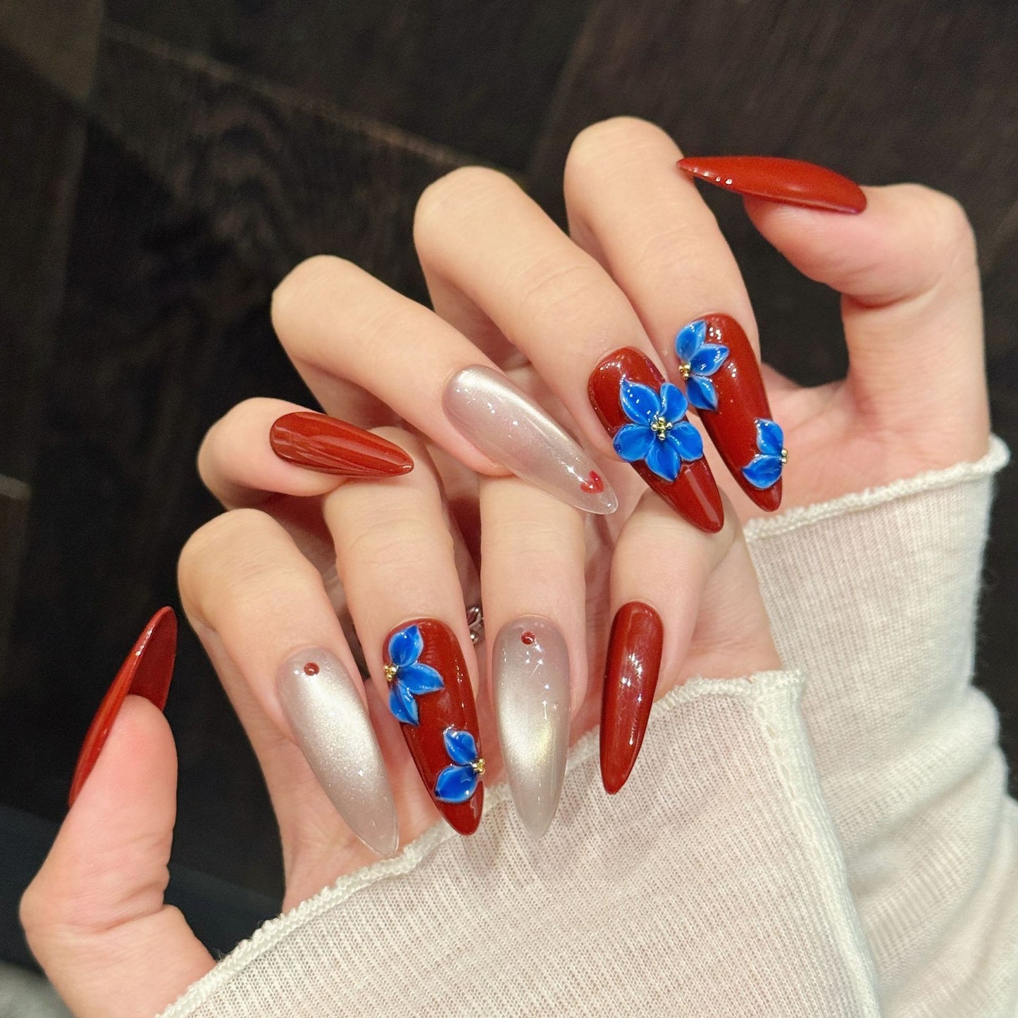 Red-Blue Flower Almond Press-On Nails