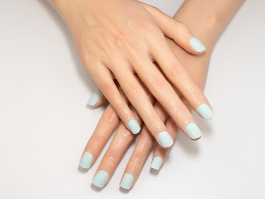 Serene Aquamarine Hue Press-On Nails | Frosted Oval