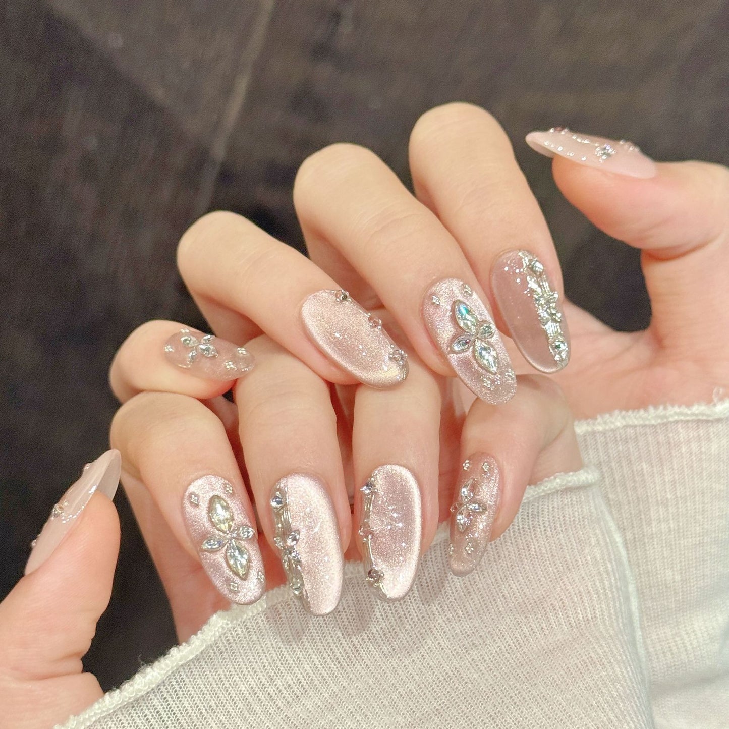 Pink Diamond Oval Press-On Nails