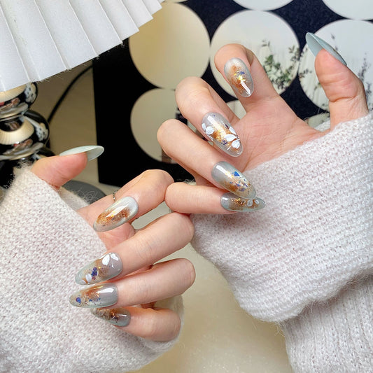 Light Mint Green Elegant Press-On Nails