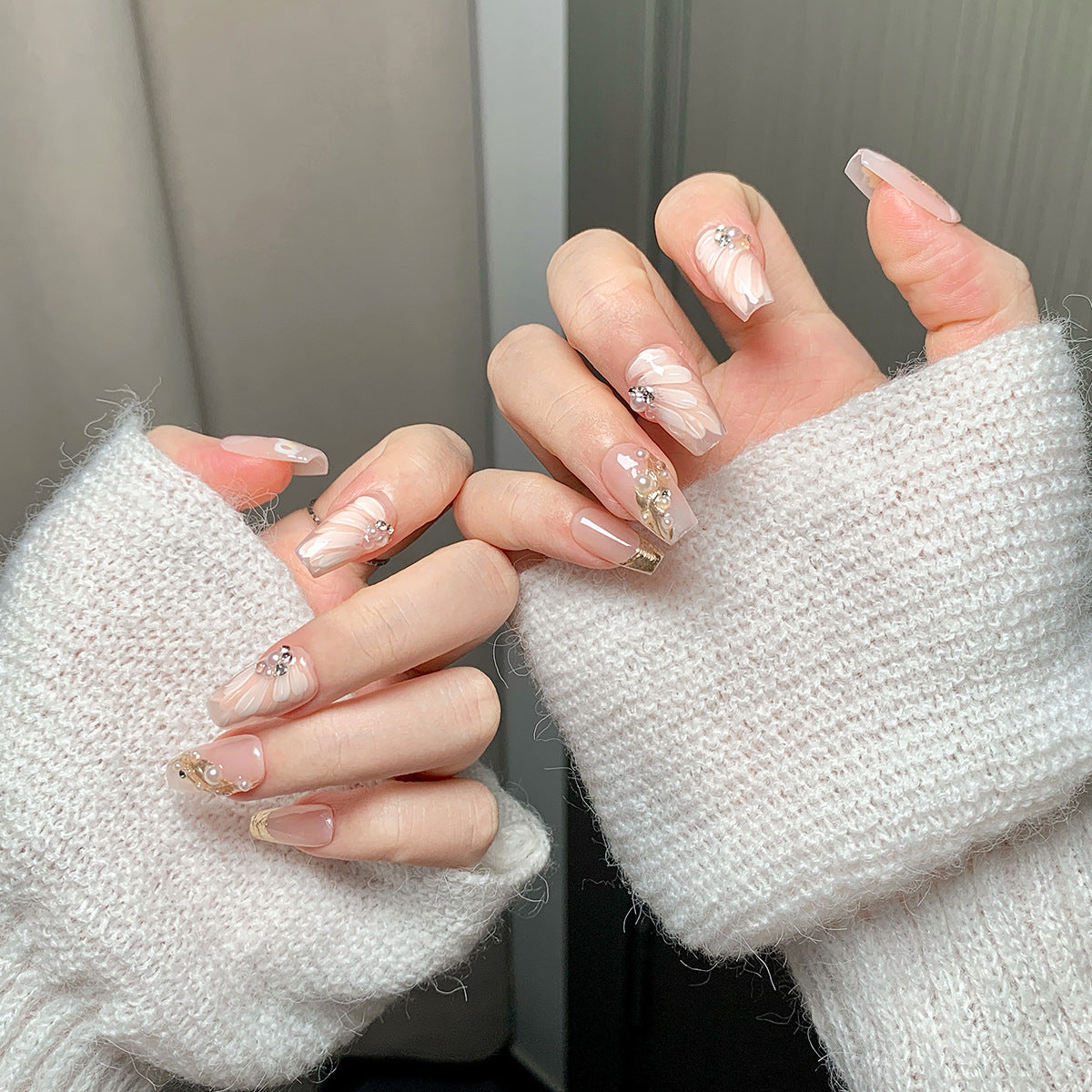 Nude Pink Luxury Pearl Press-On Nails