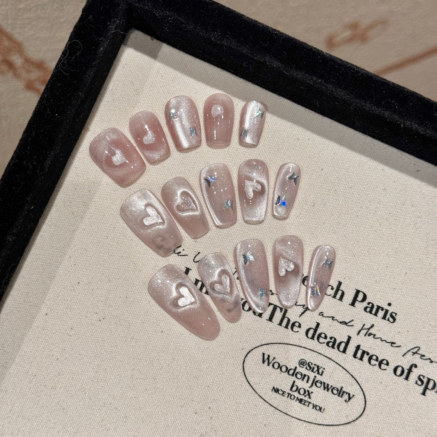 Sweet Glittery Love Handmade Press-On Nails（Anniversary Celebrations）