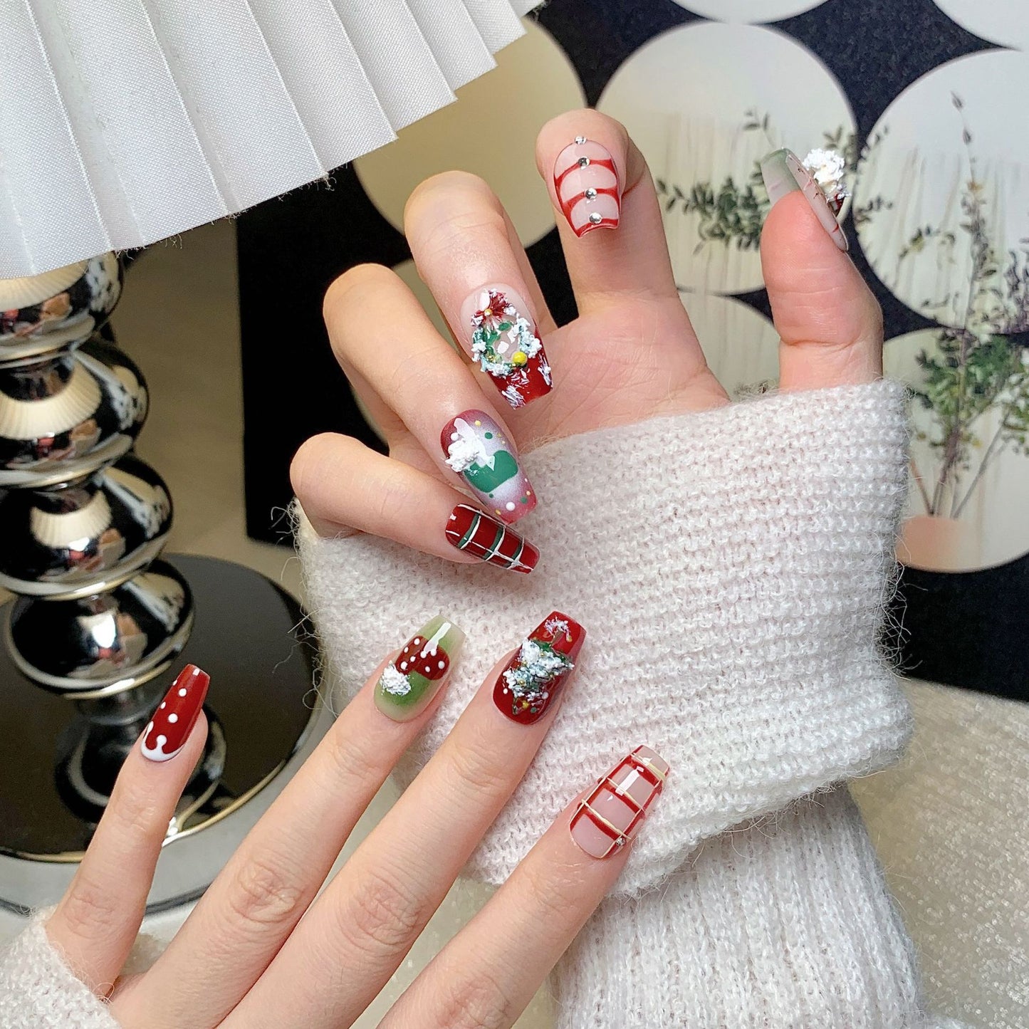 Christmas Theme  Trapezoid Press-On Nails