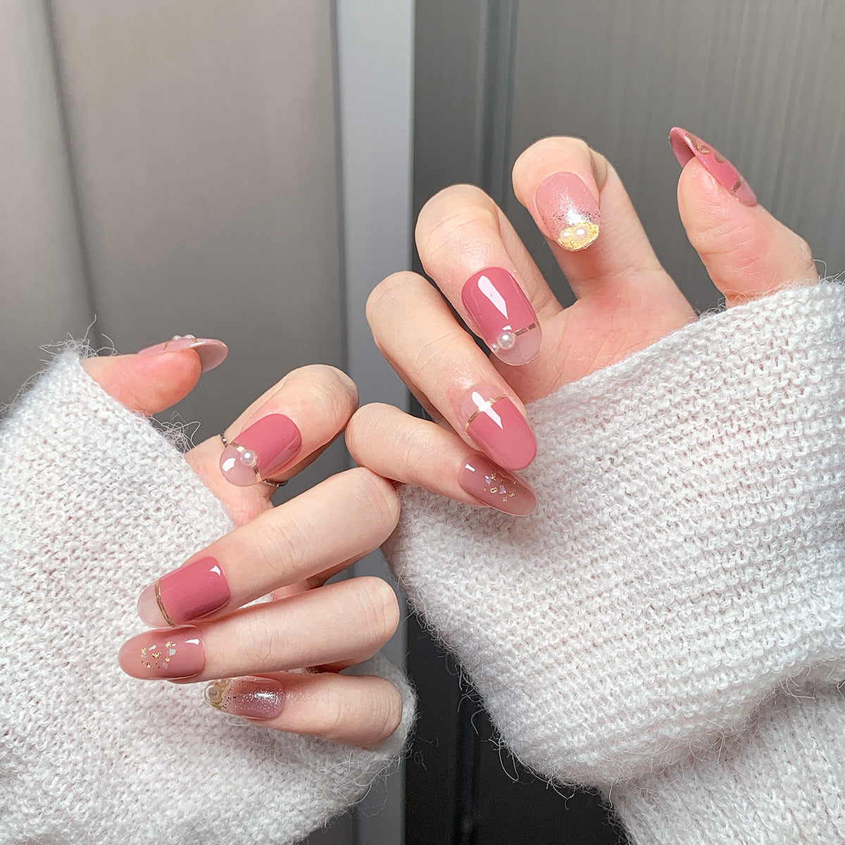 Pink-Gilded Mist Oval  Press-On Nails