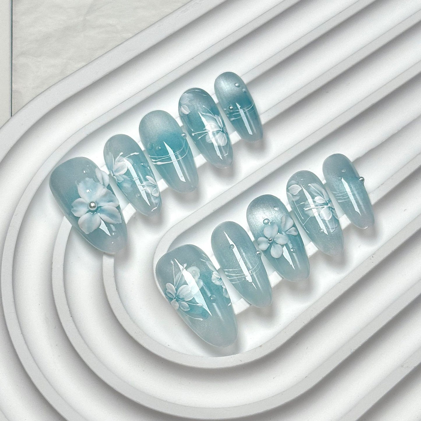 Light Blue Floral Oval Press-On Nails