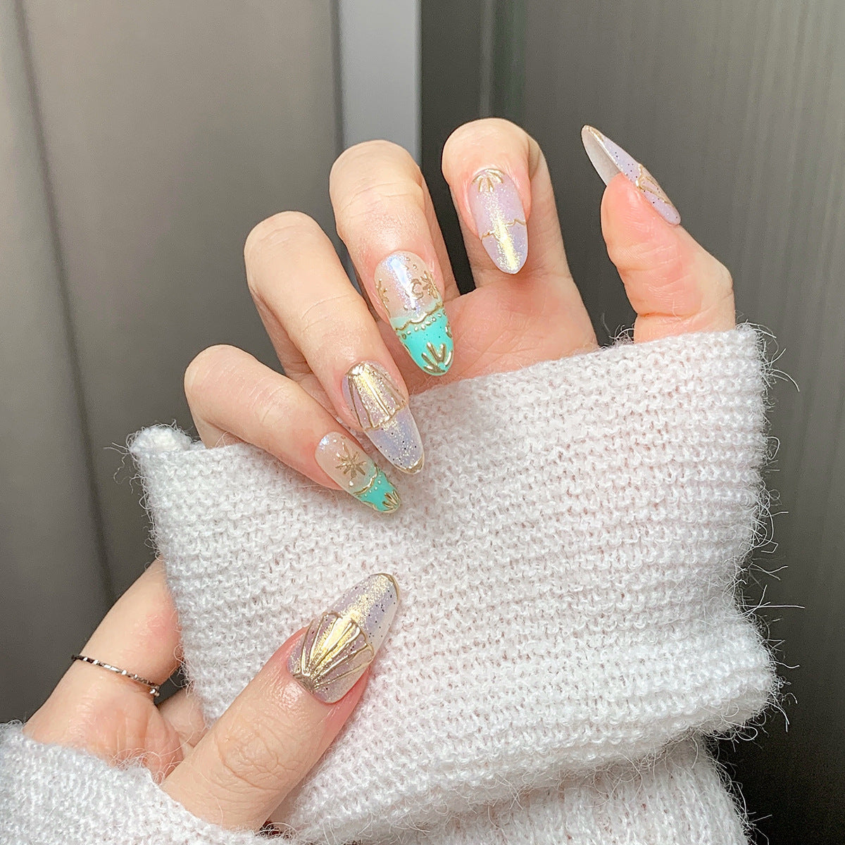 Gilded Mint Oval Press-On Nails