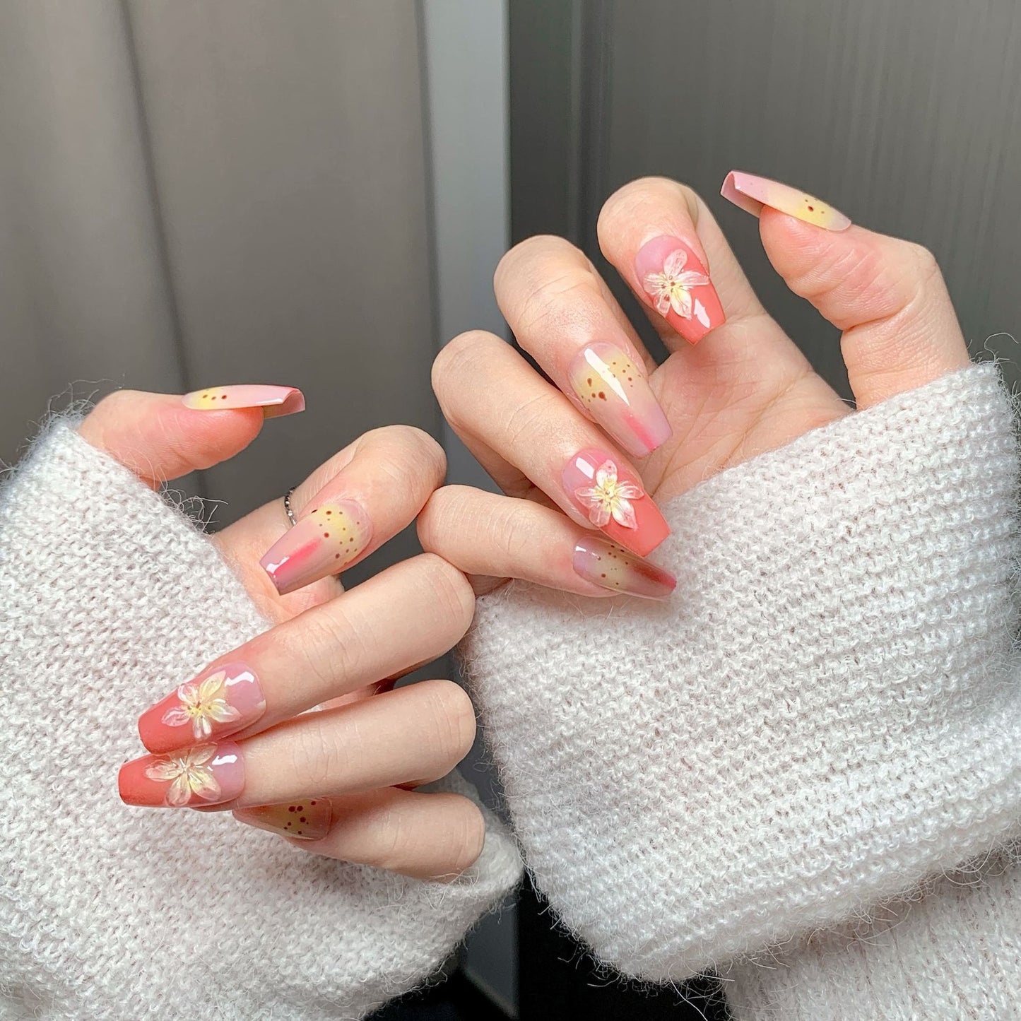 Peach Gradient Floral Trapezoid Press-On Nails
