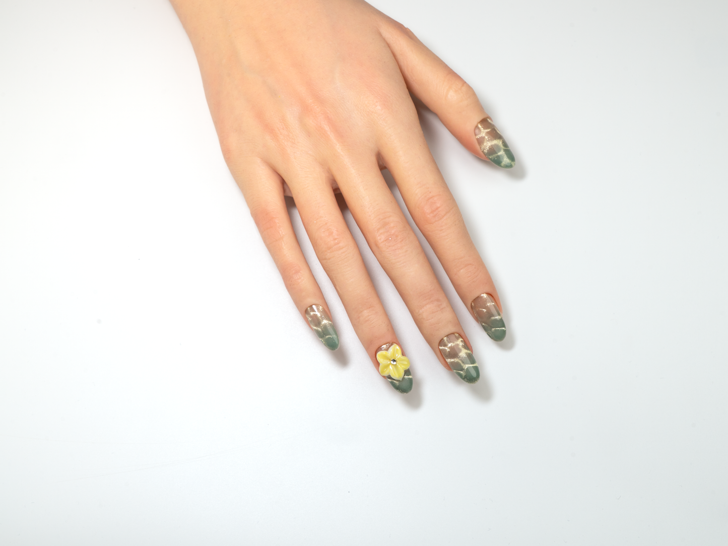 Lemon Sea Salt Press-On Nails | Handmade Yellow Green Ombre Oval