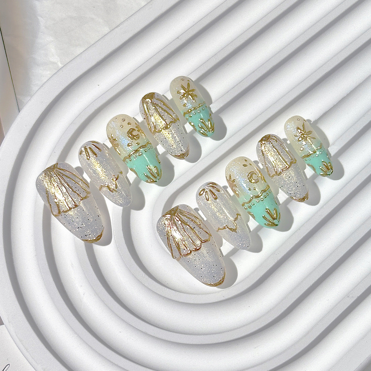 Gilded Mint Oval Press-On Nails