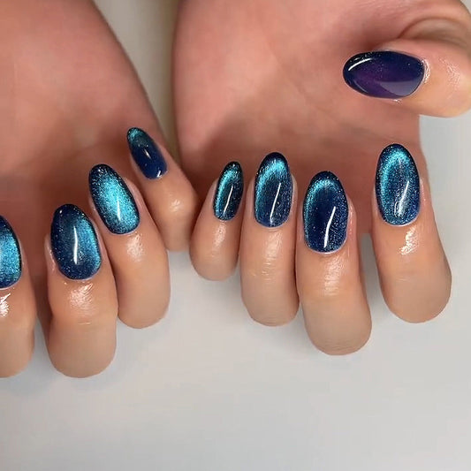 Cat's Eye Ragdoll Blue Press-On Nails