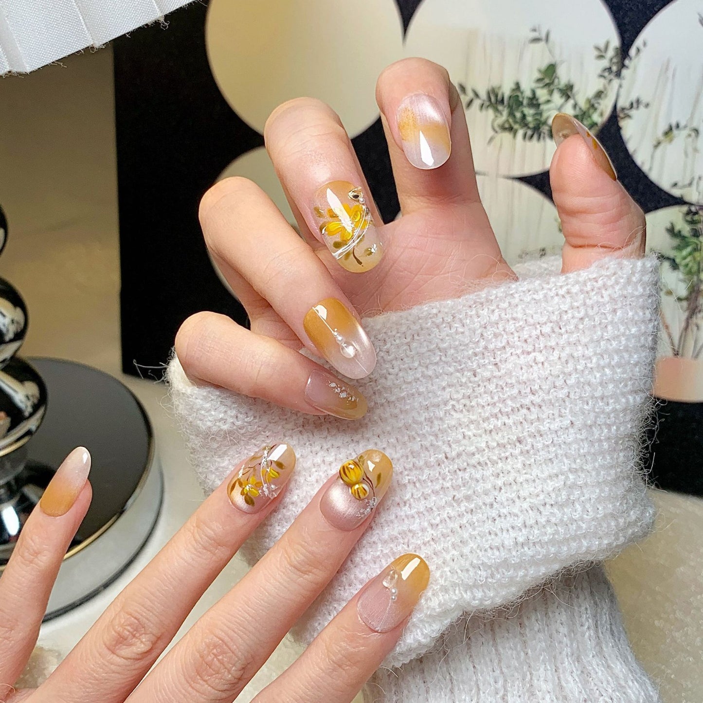 Light Nude Pink Amber Floral Press-On Nails