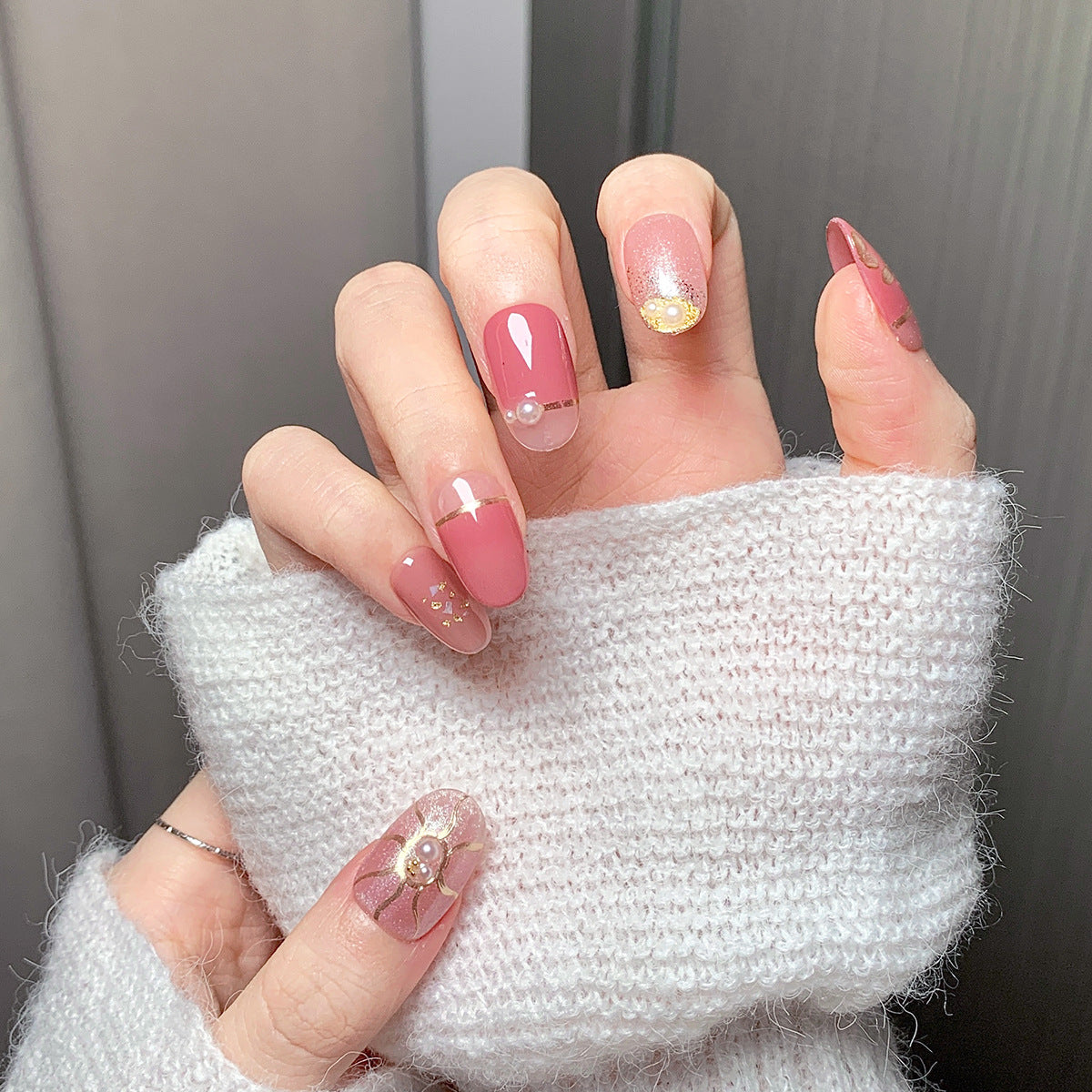 Pink-Gilded Mist Oval  Press-On Nails