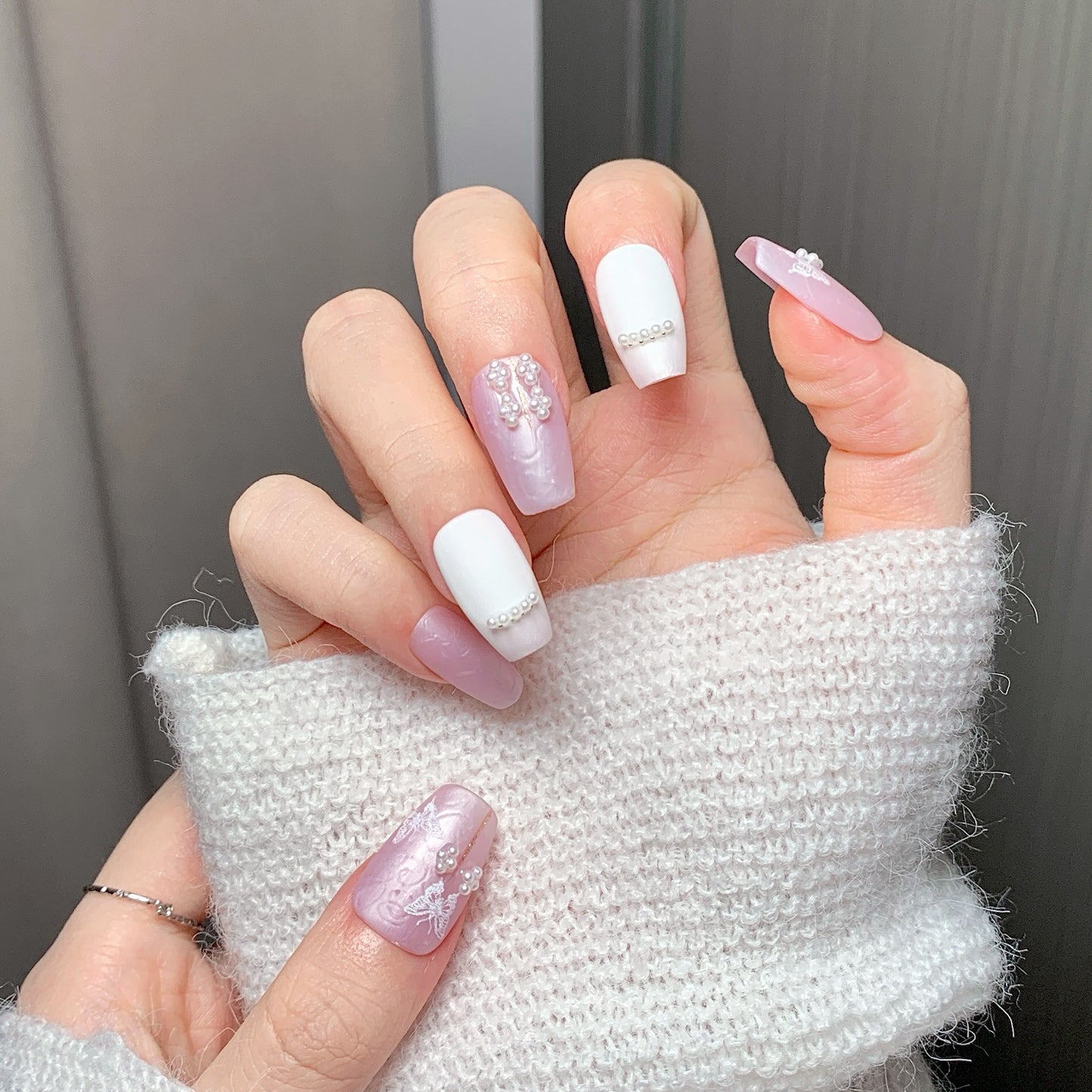 Pink-White Lace Pearl  Trapezoid Press-On Nails