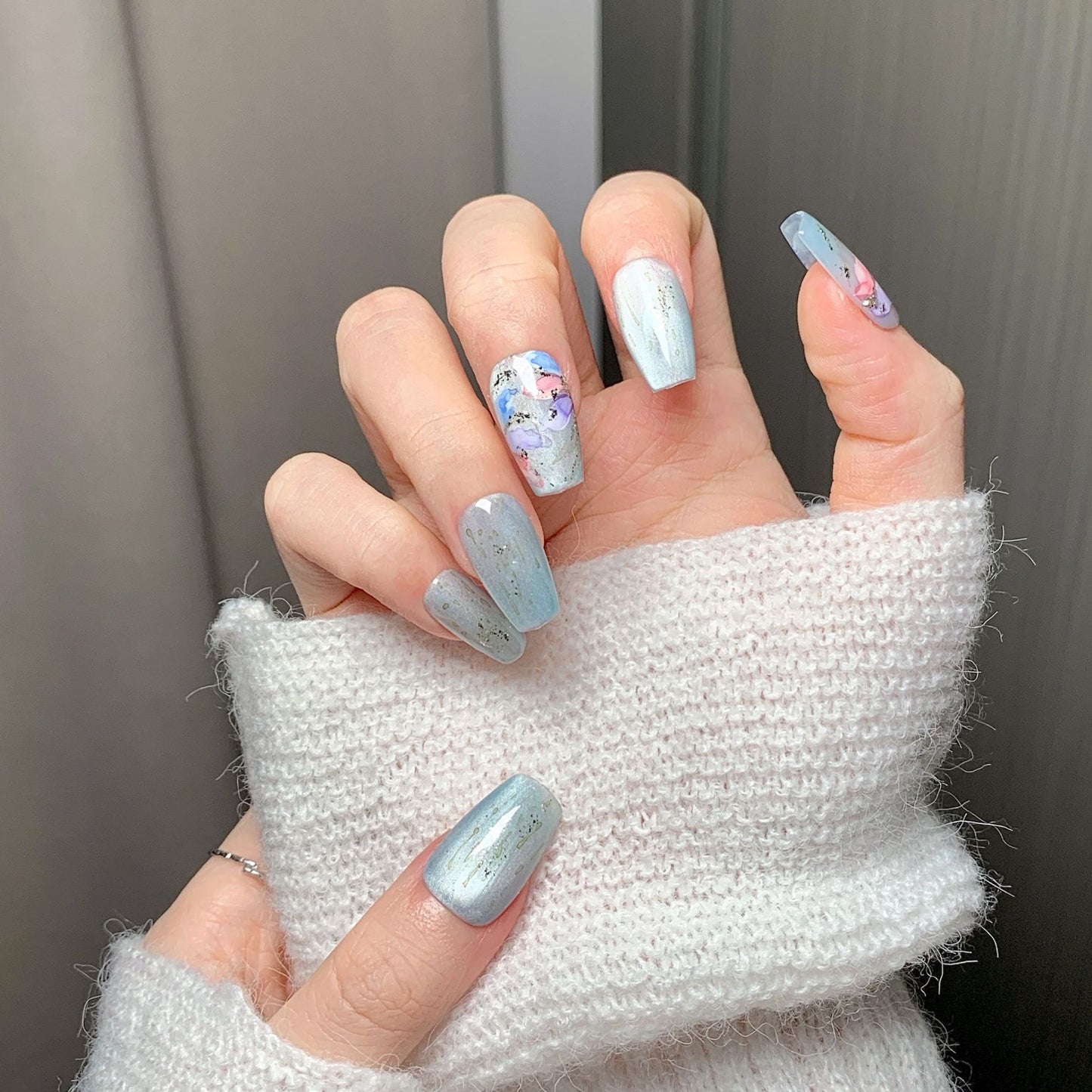 Light Blue Marbled Floral Press-On Nails
