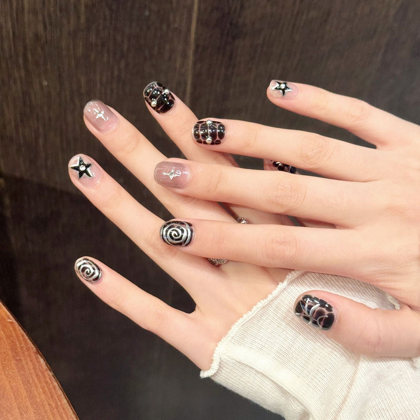 Black-White Element Squoval Press-On Nails