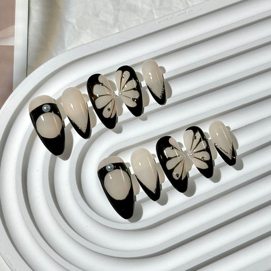 Black Butterfly Almond  Black-White Press-On Nails