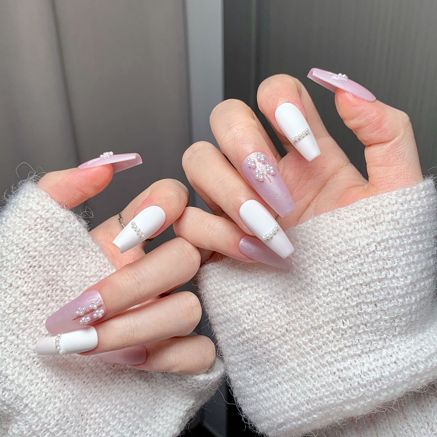 Pink-White Lace Pearl  Trapezoid Press-On Nails
